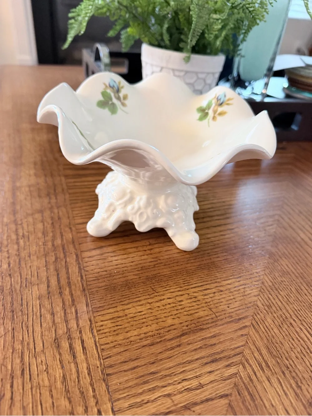 White Porcelain Scalloped Pedestal Bowl with Floral Accents